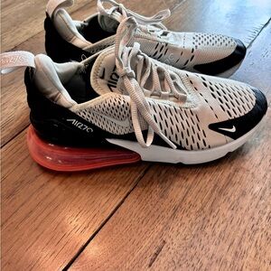 Nike Air Max 270 in the "Light Bone/Hot Punch" colorway